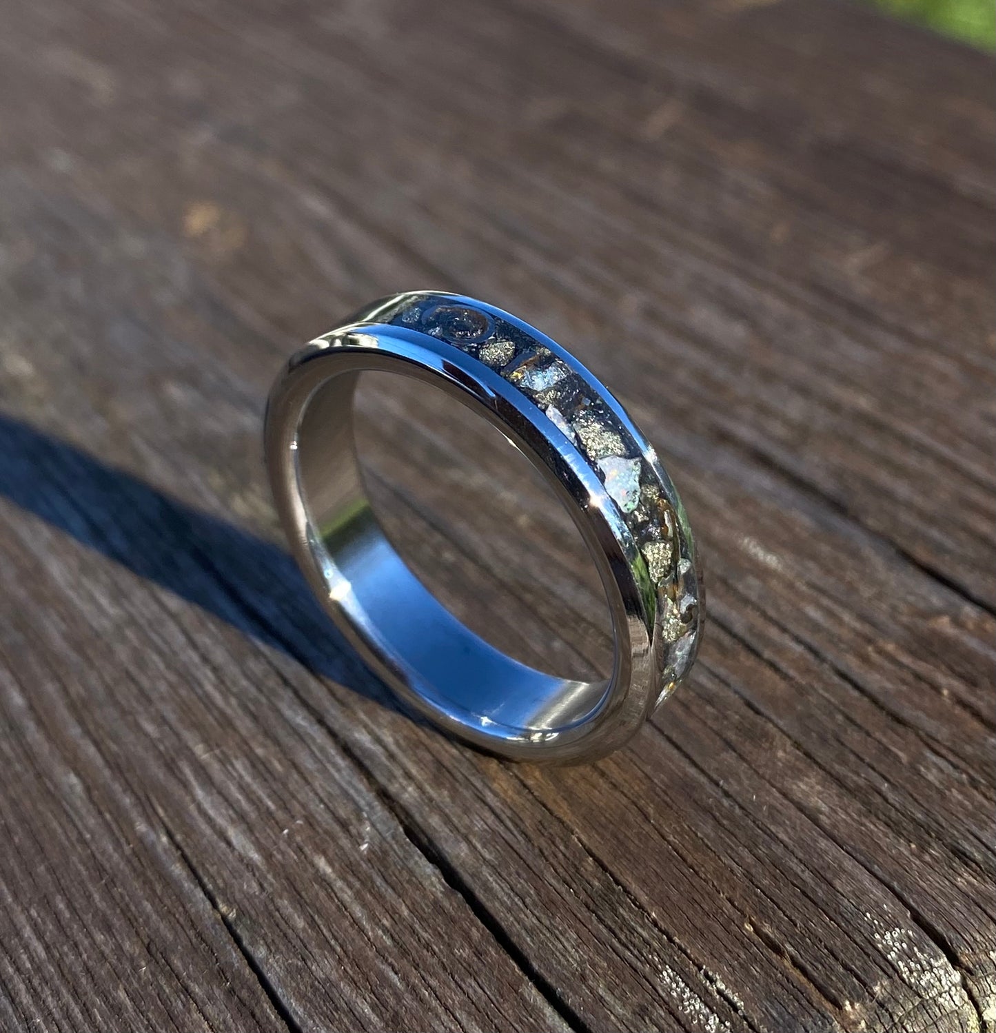 Anello di Opale Naturale, Meteorite e Pirite locale