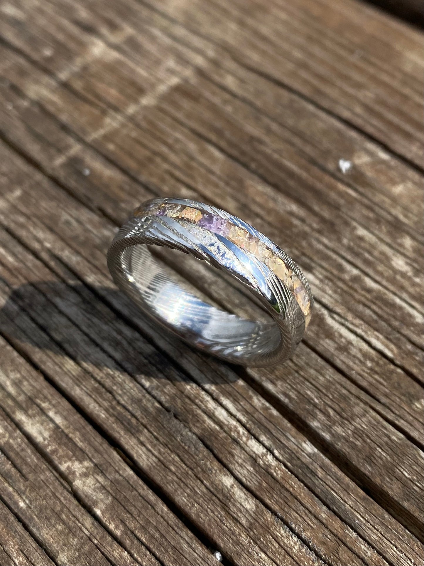 Anello di Acciaio Damasco, Opale naturale, Ametista e Mokume Gane