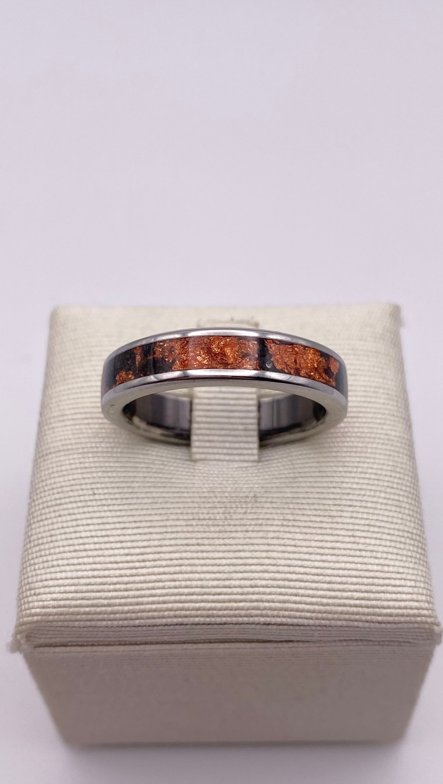 Anello di Lava Islandese e Foglia di Rame