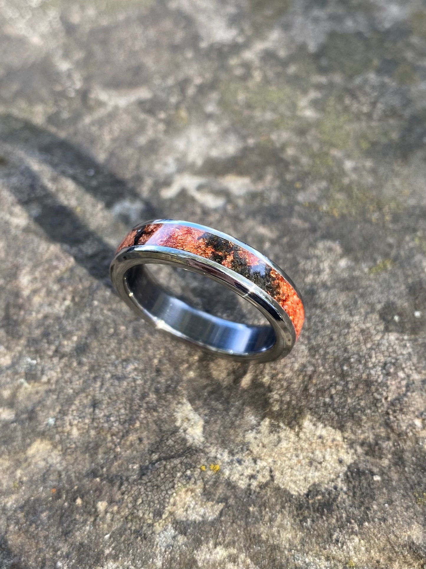 Anello di Lava Islandese e Foglia di Rame