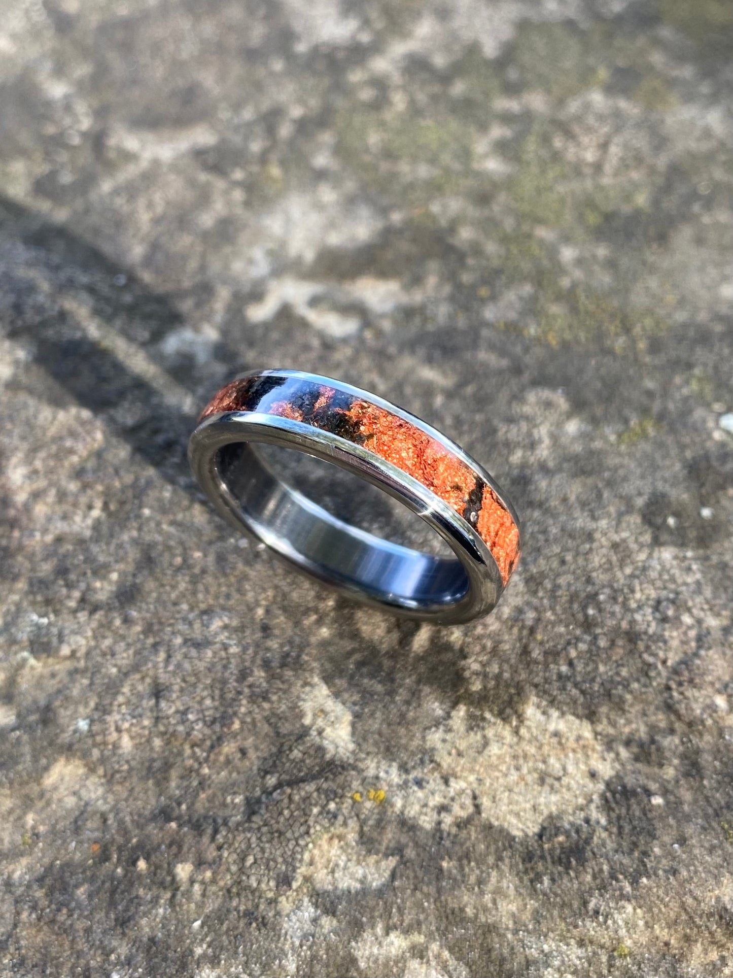 Anello di Lava Islandese e Foglia di Rame
