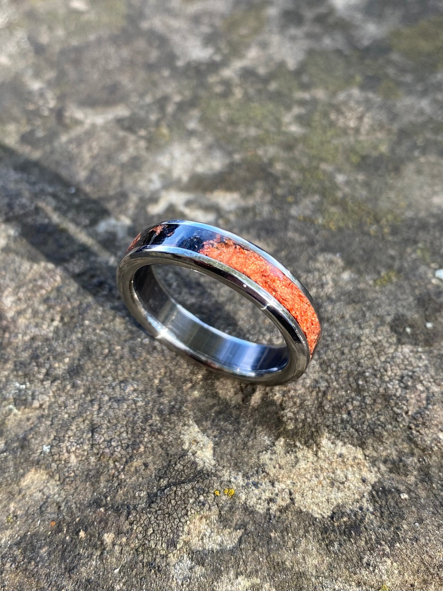 Anello di Lava Islandese e Foglia di Rame