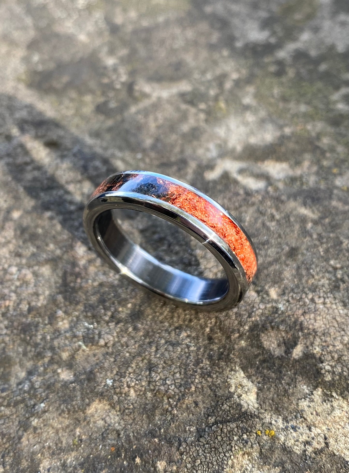 Anello di Lava Islandese e Foglia di Rame