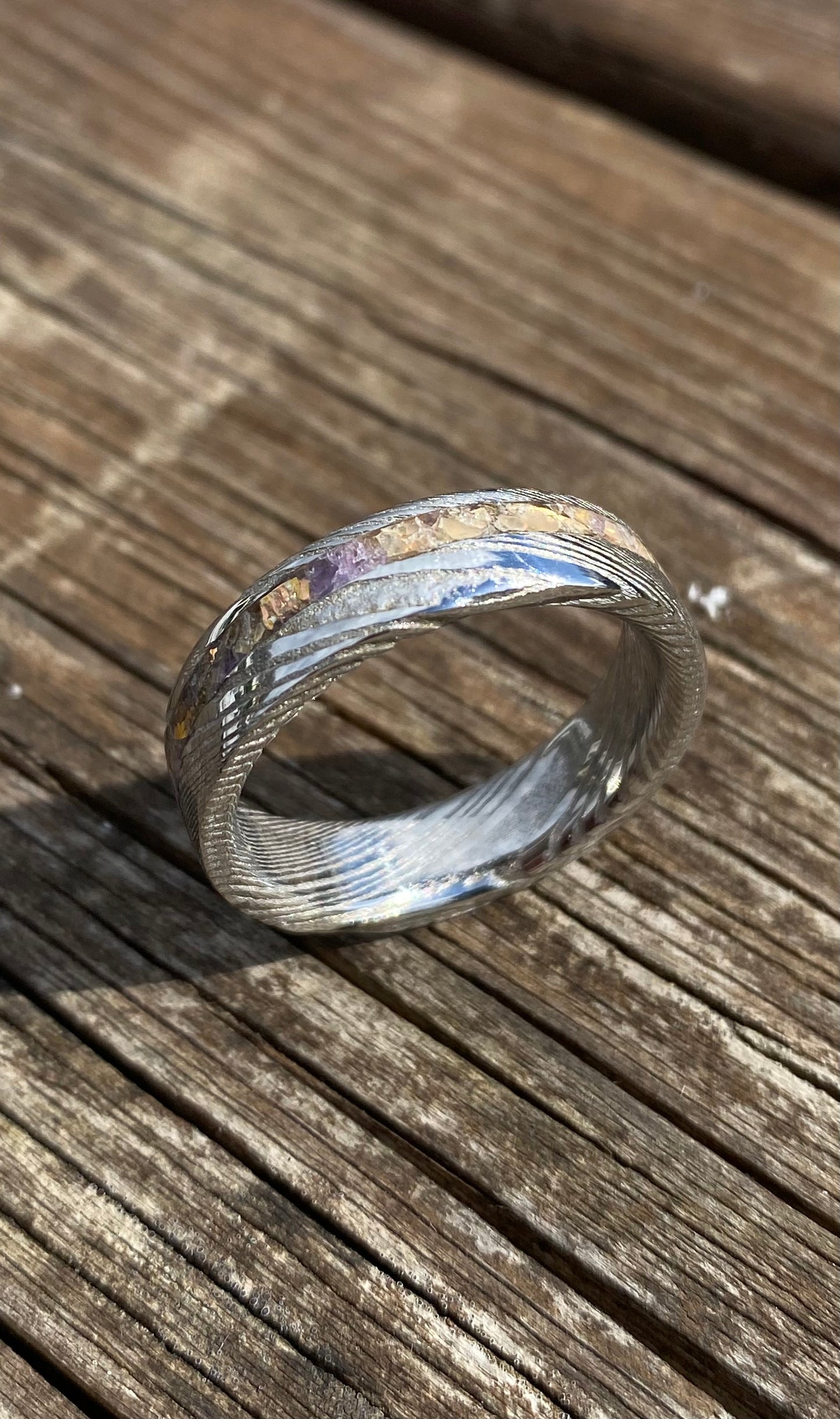 Anello di Acciaio Damasco, Opale naturale, Ametista e Mokume Gane
