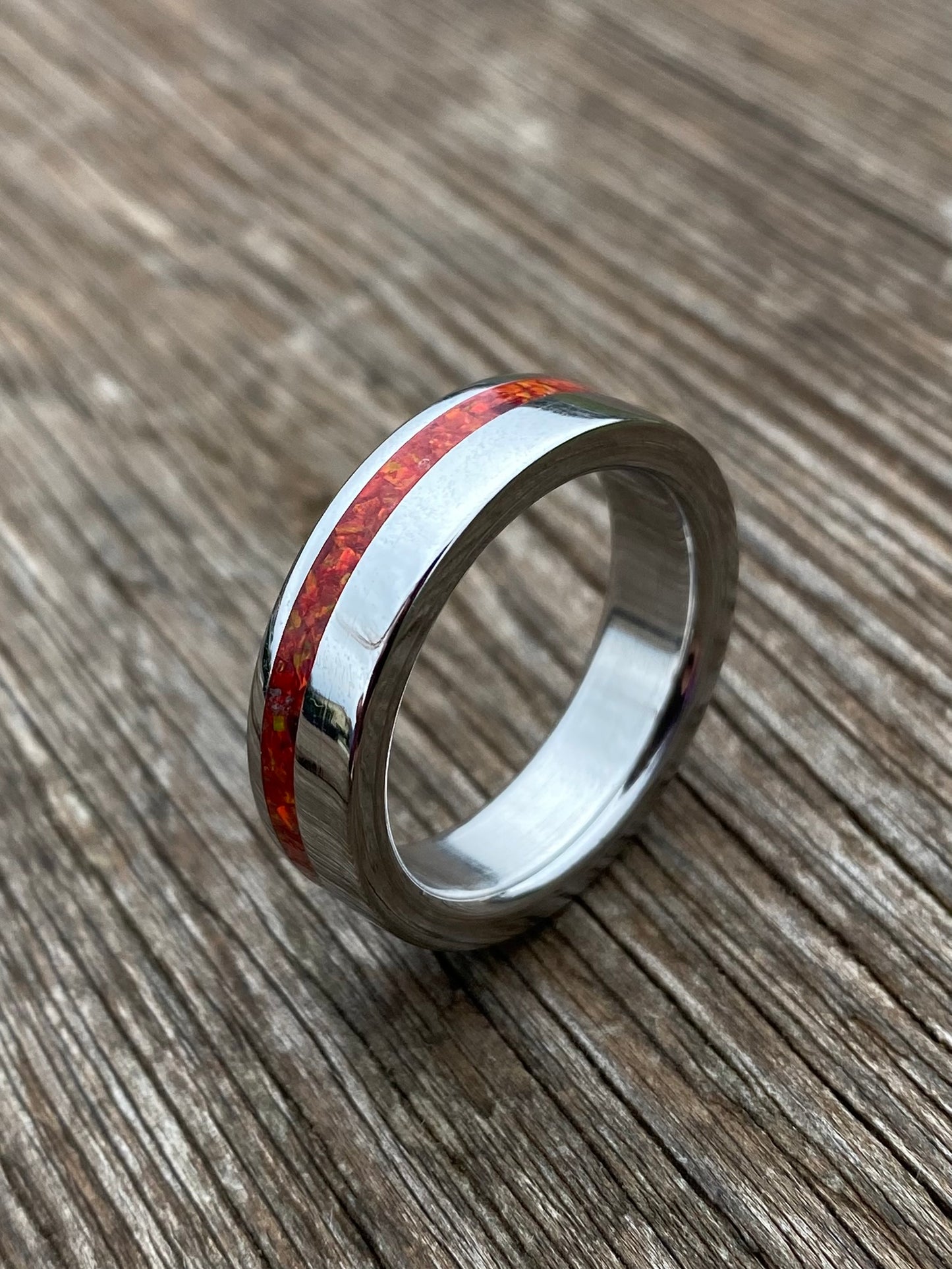 Anello di Opale "Crimson Red" - Intarsio Laterale