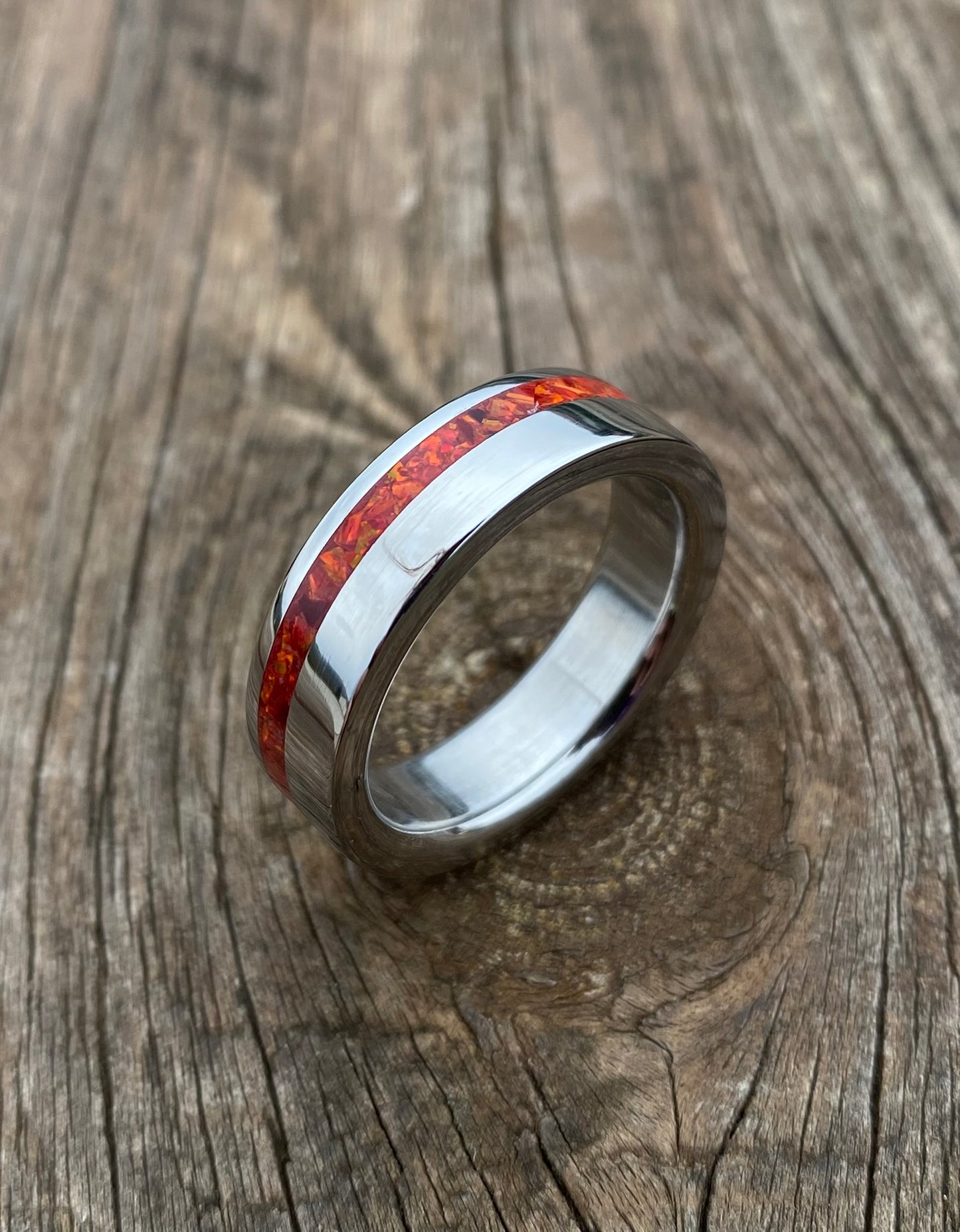 Anello di Opale "Crimson Red" - Intarsio Laterale