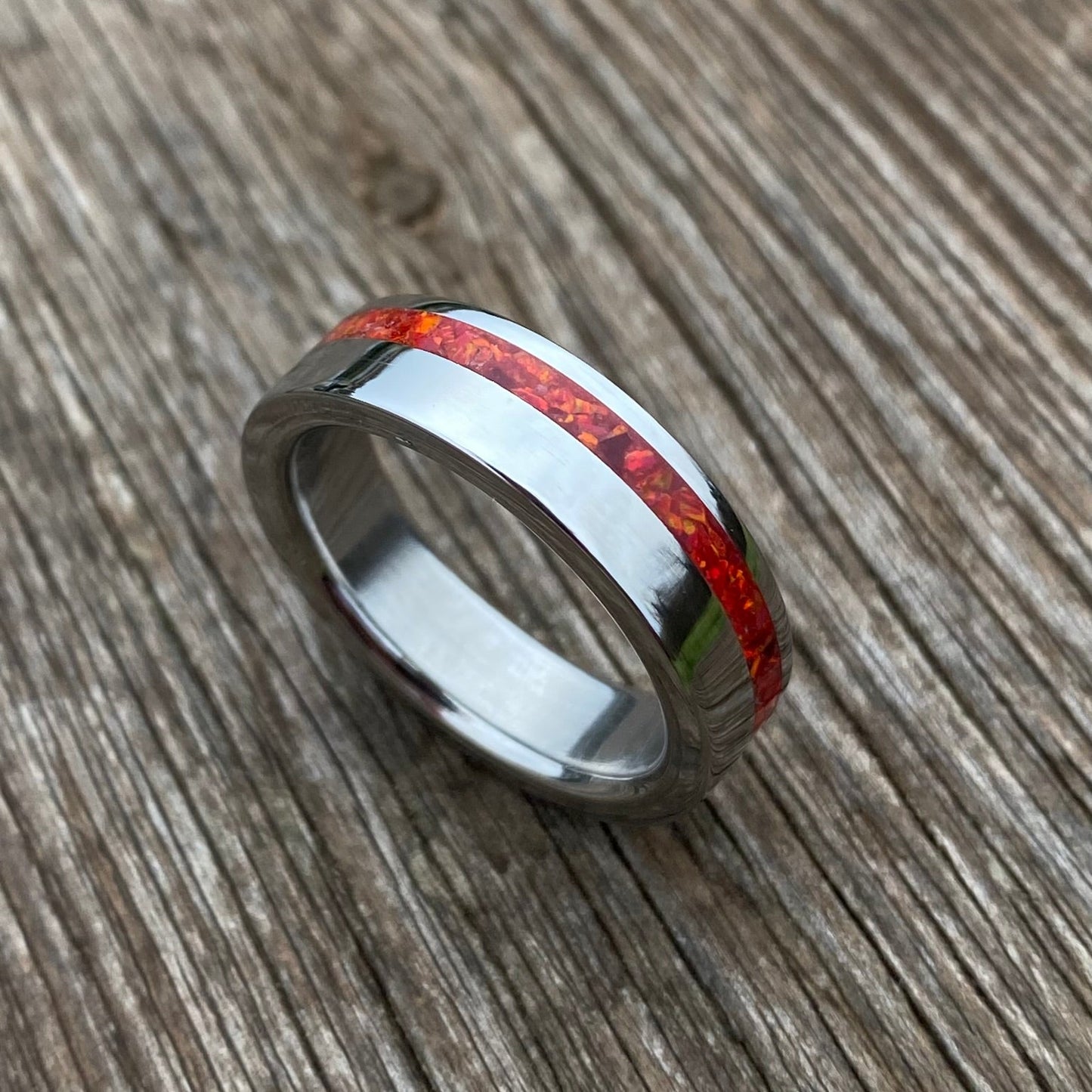 Anello di Opale "Crimson Red" - Intarsio Laterale