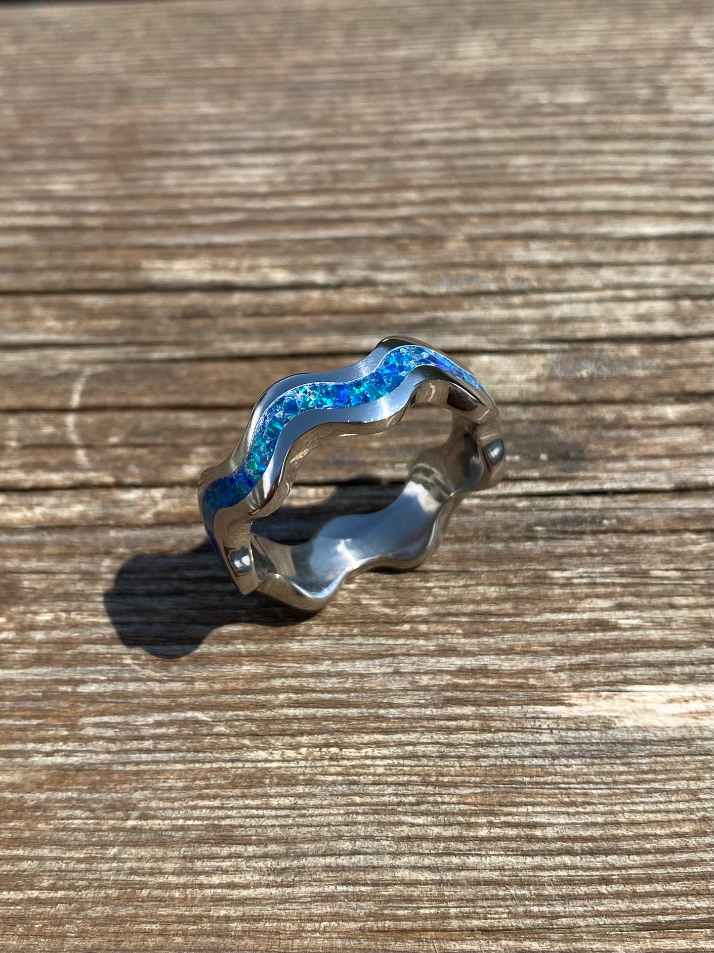 Anello di Titanio ed Opale - Wave Ring
