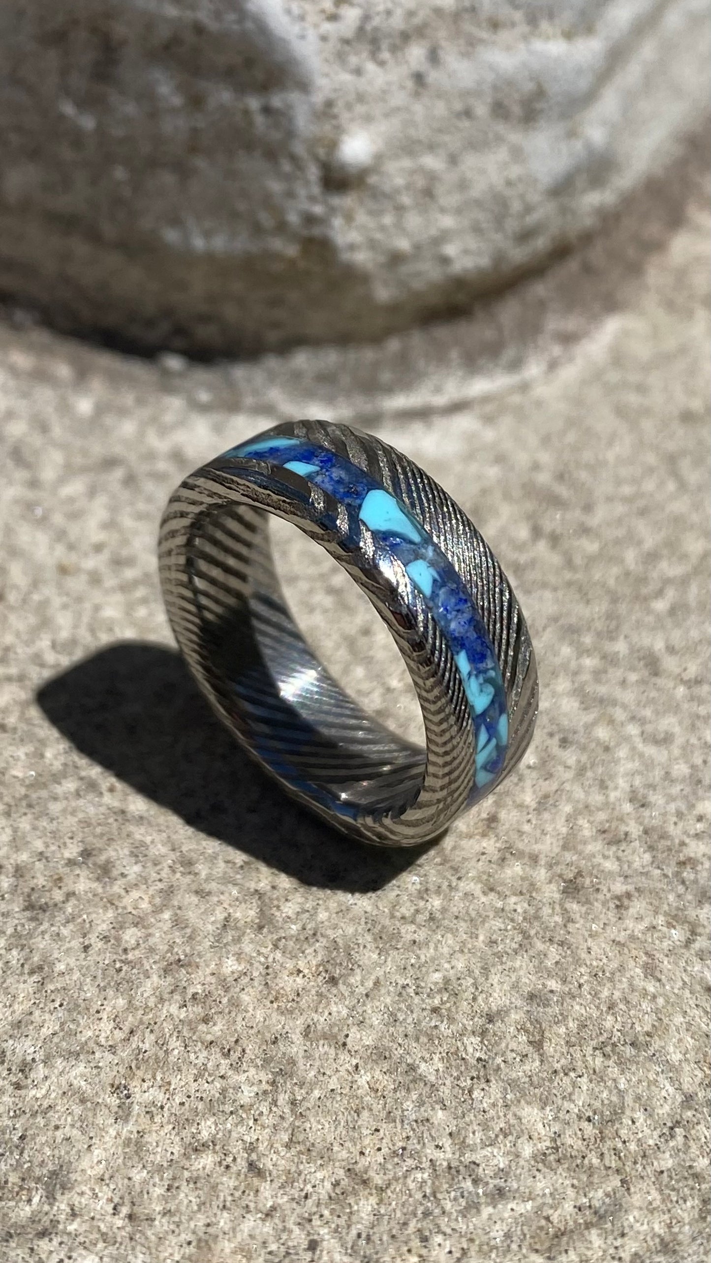 Damascus Steel and Lapis Lazuli ring with side inlay