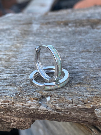 Orecchini di opale "Pearl White" / medium