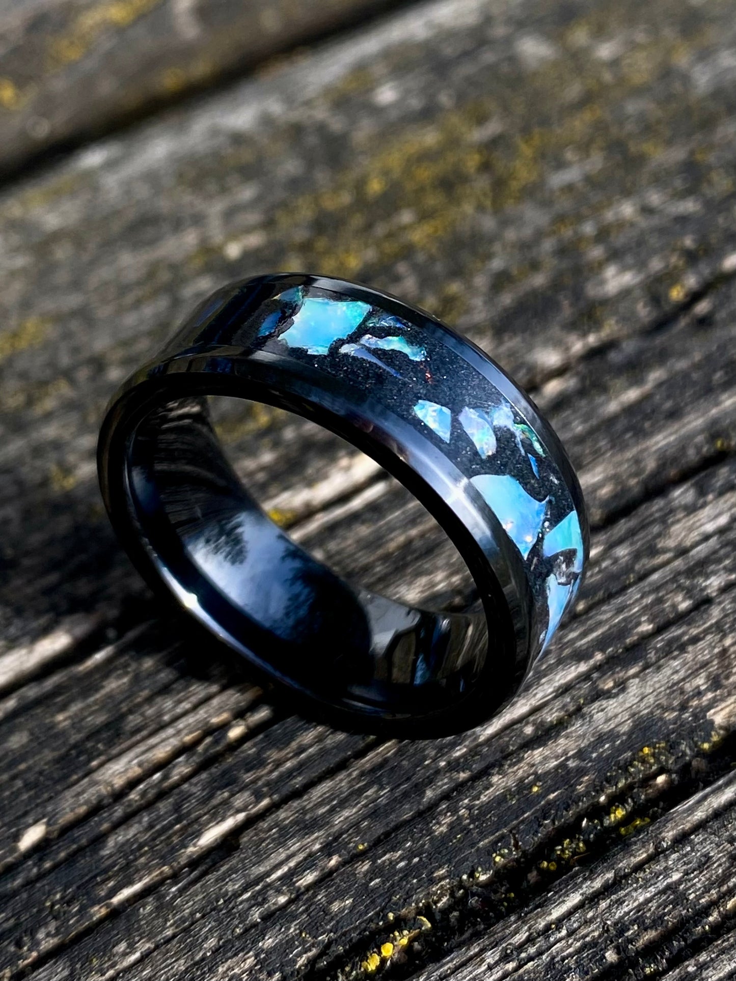 Anello di Ceramica ed Opale naturale