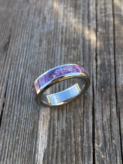 Anello di Ametista, Giada Viola, Opale, Rame e Titanio