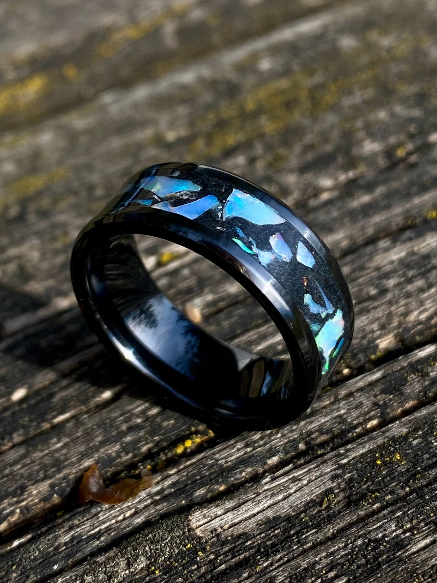 Anello di Ceramica ed Opale naturale