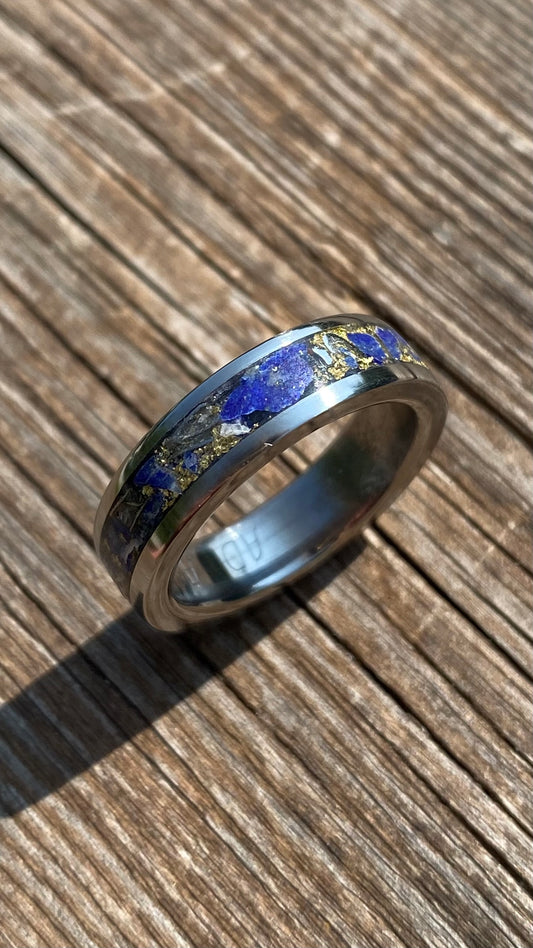 Anello di Meteorite, Lapislazzuli, Foglia Oro e Titanio