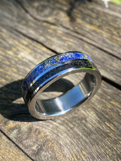 Anello di Lapislazzulo, Pirite, Tormalina Nera e Titanio