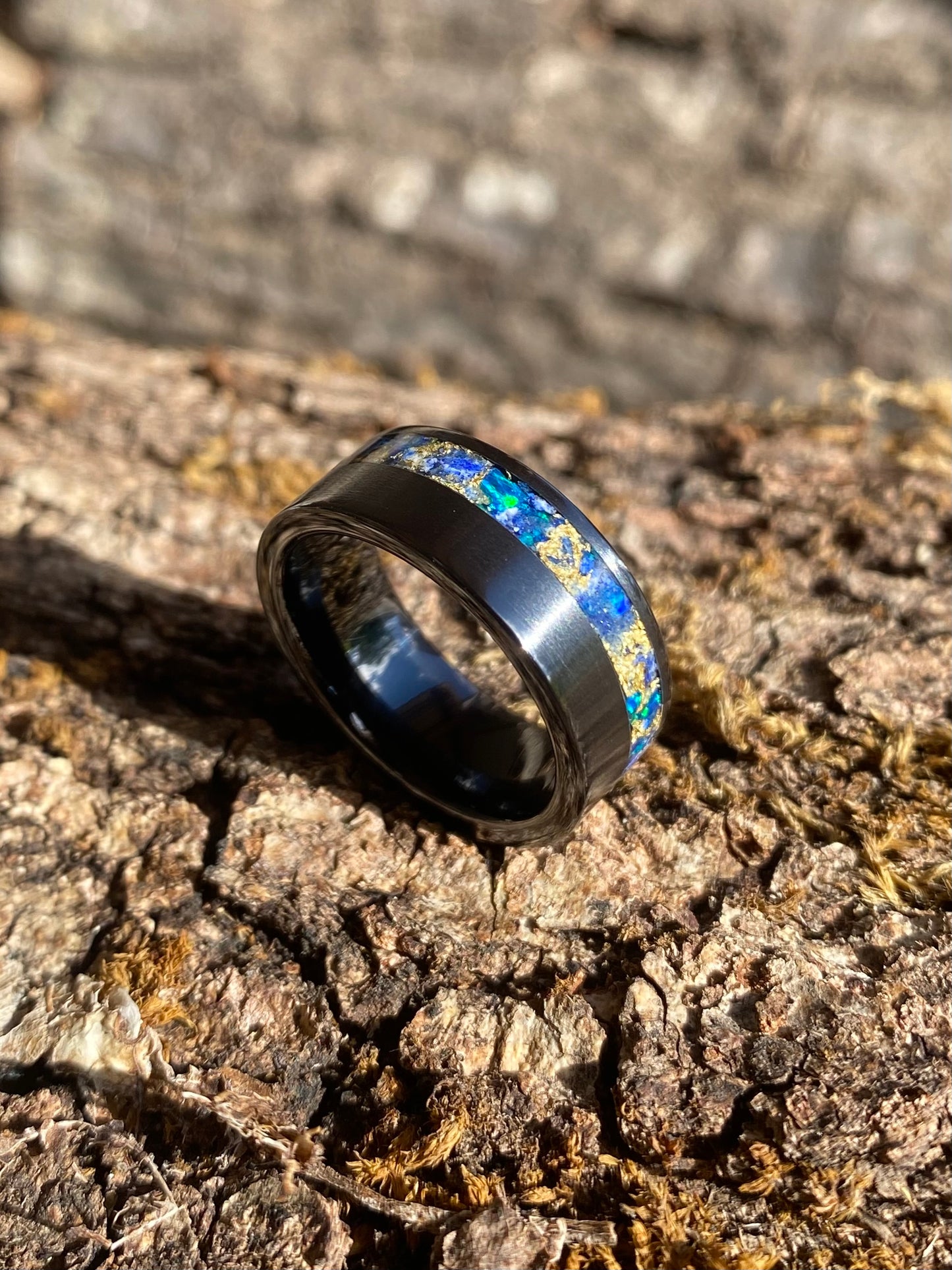 Anello di Ceramica Nera, Opale, Lapis Lazuli e Foglia d'Oro