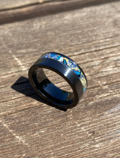 Anello di Ceramica Nera, Opale, Lapis Lazuli e Foglia d'Oro