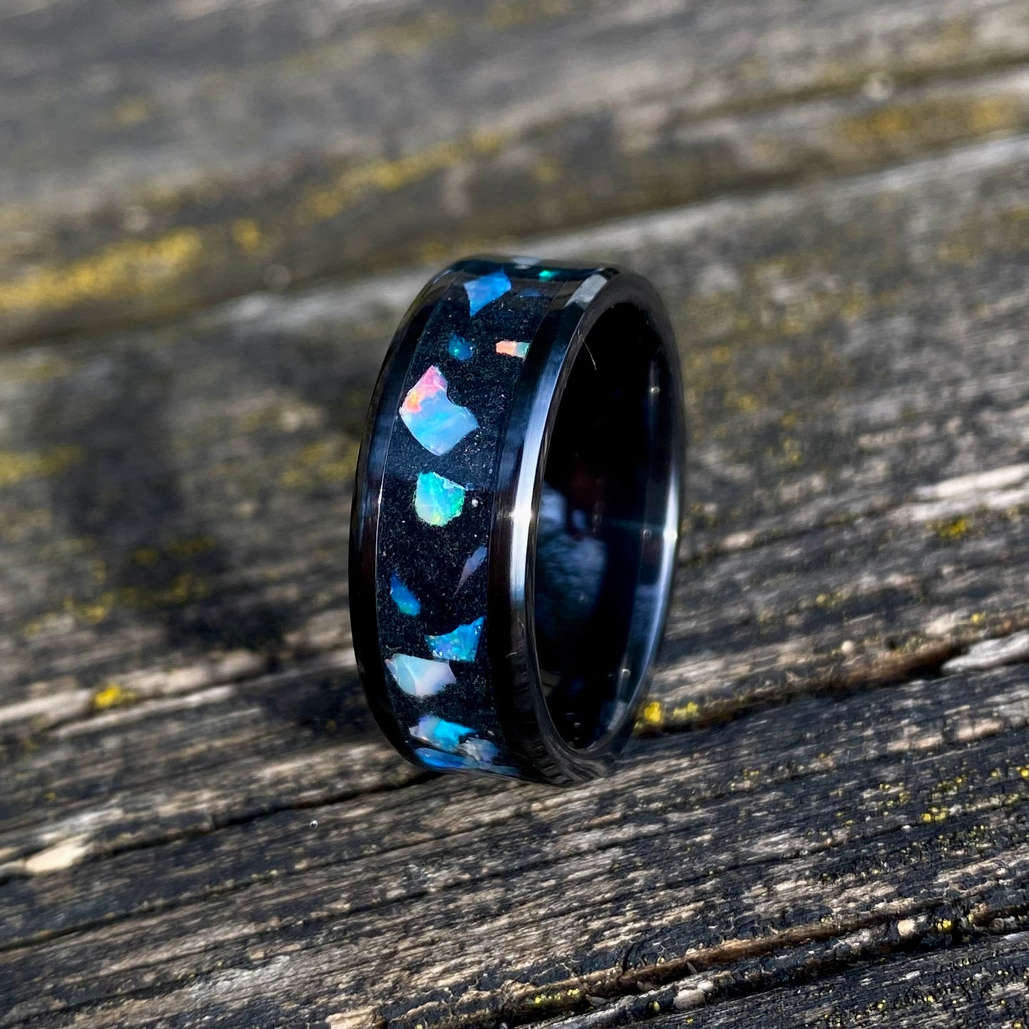 Anello di Ceramica ed Opale naturale