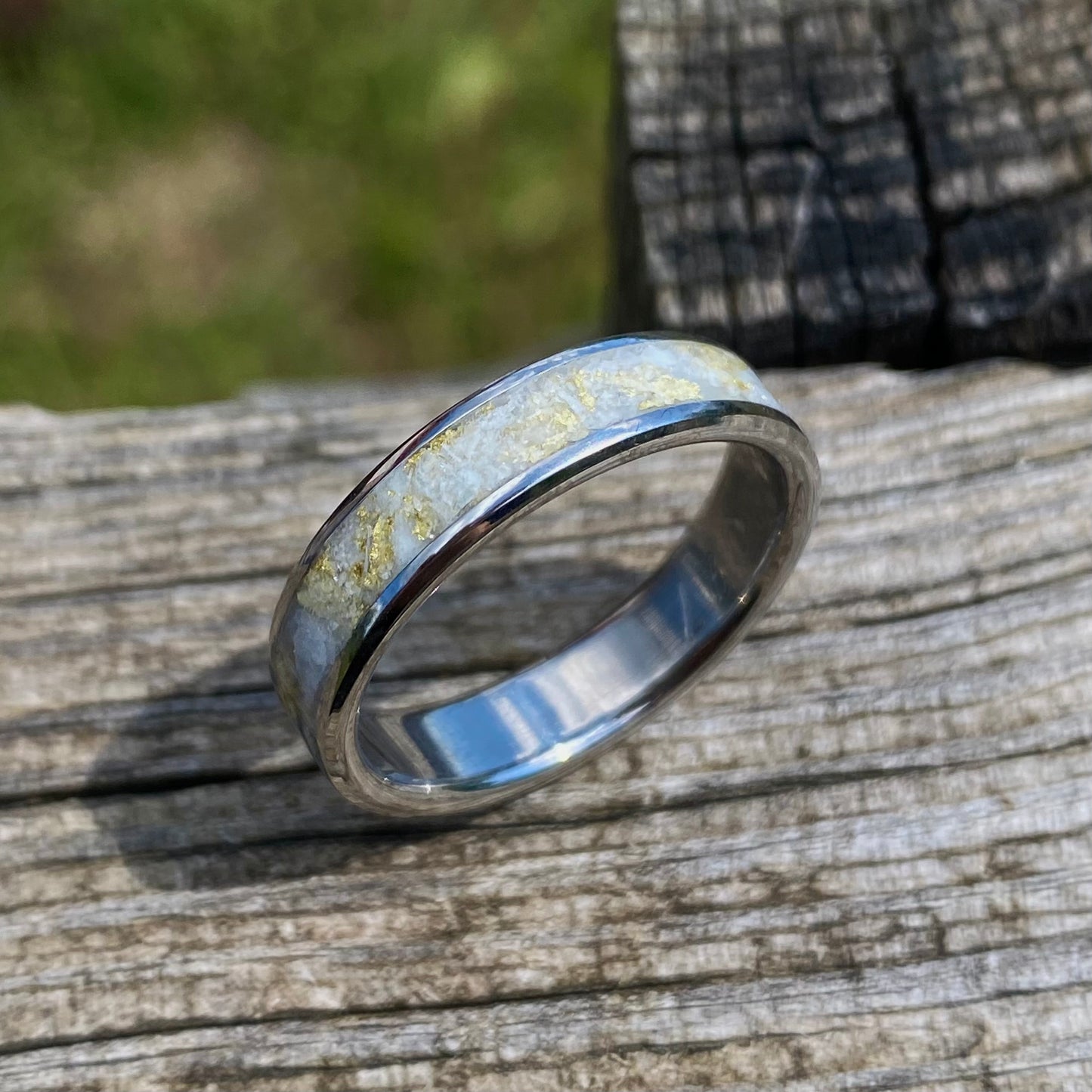 Anello di Titanio, Celestina, Conchiglia e Foglia d’Oro