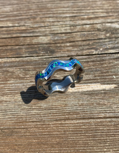 Anello di Titanio ed Opale - Wave Ring