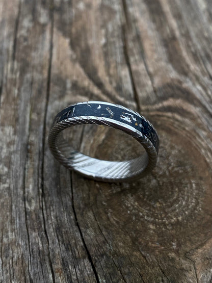 Bague en acier de Damas et météorite