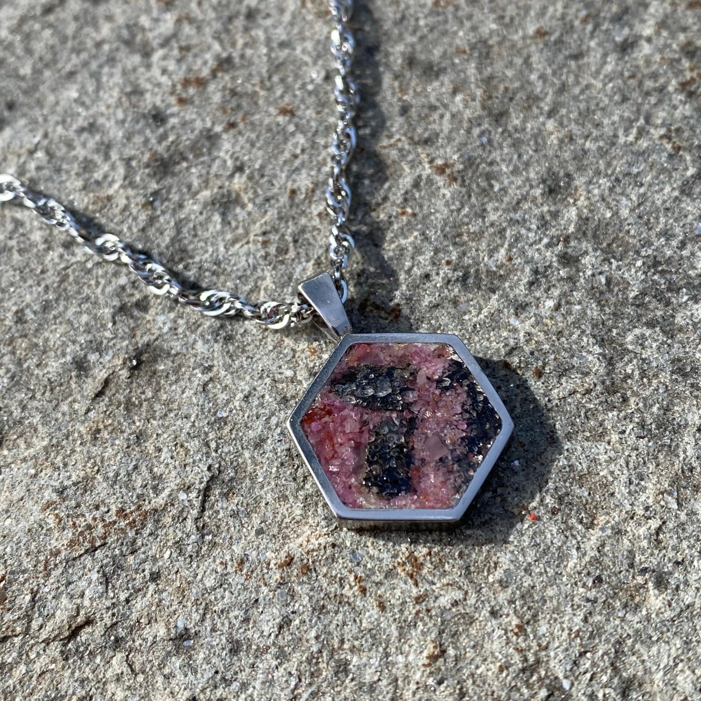 "exagon" Pendant - Ruby and Volcanic Lava Necklace