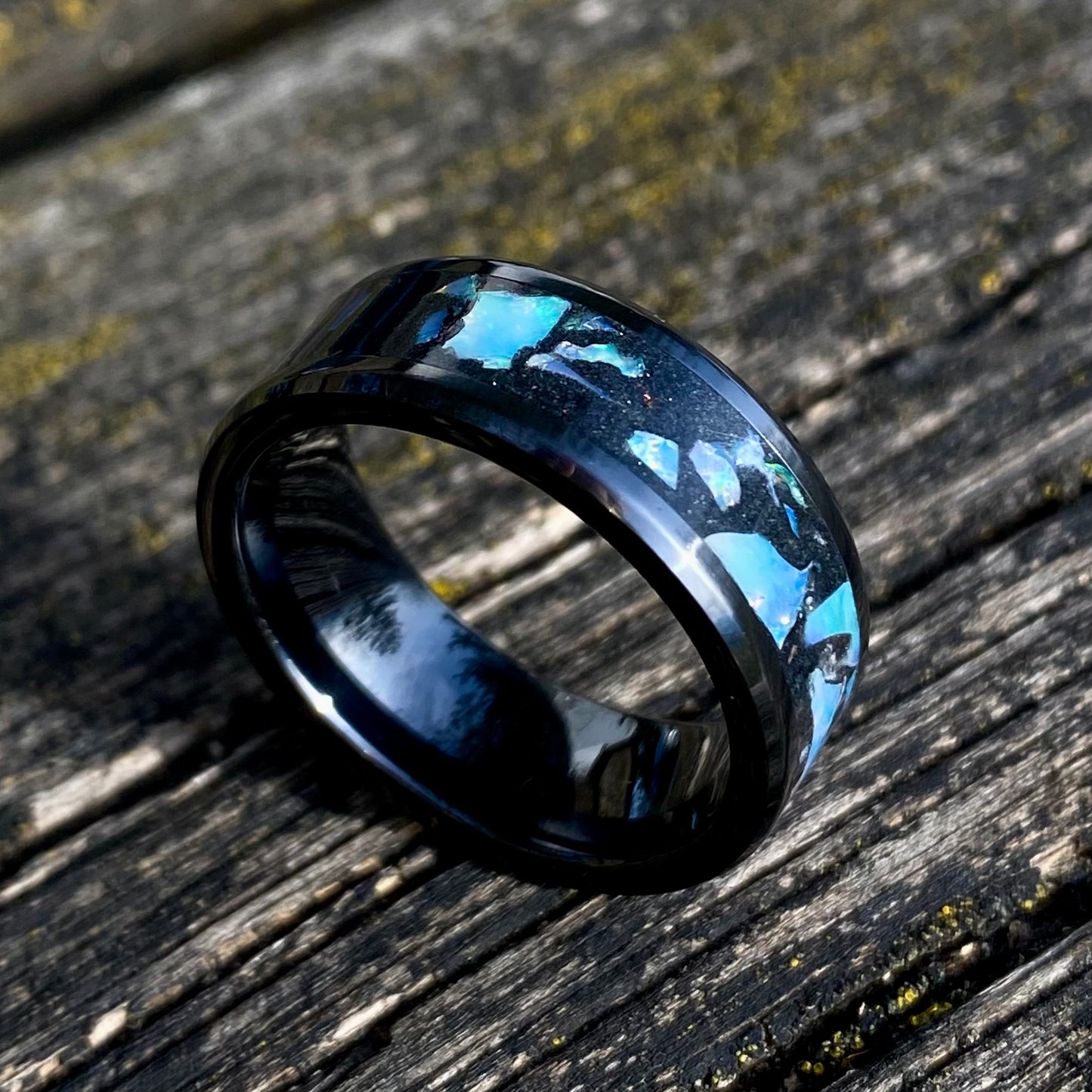 Anello di Ceramica ed Opale naturale