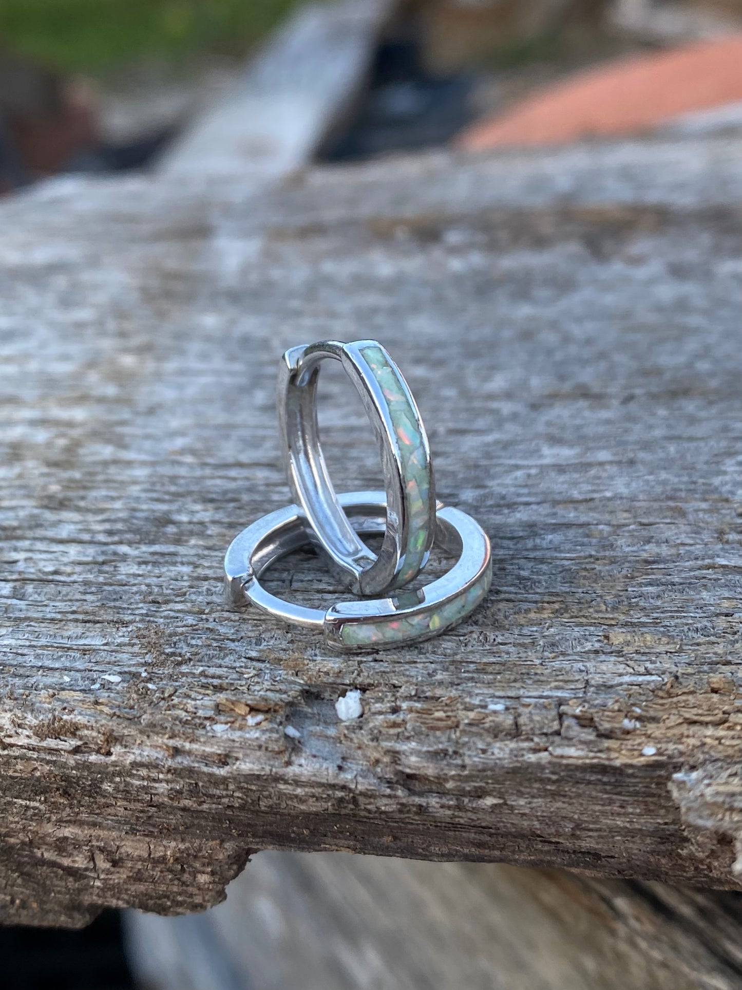 Orecchini di opale "Pearl White" / medium