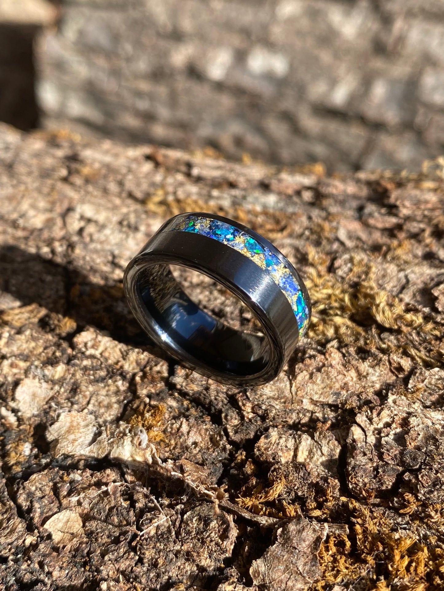 Anello di Ceramica Nera, Opale, Lapis Lazuli e Foglia d'Oro