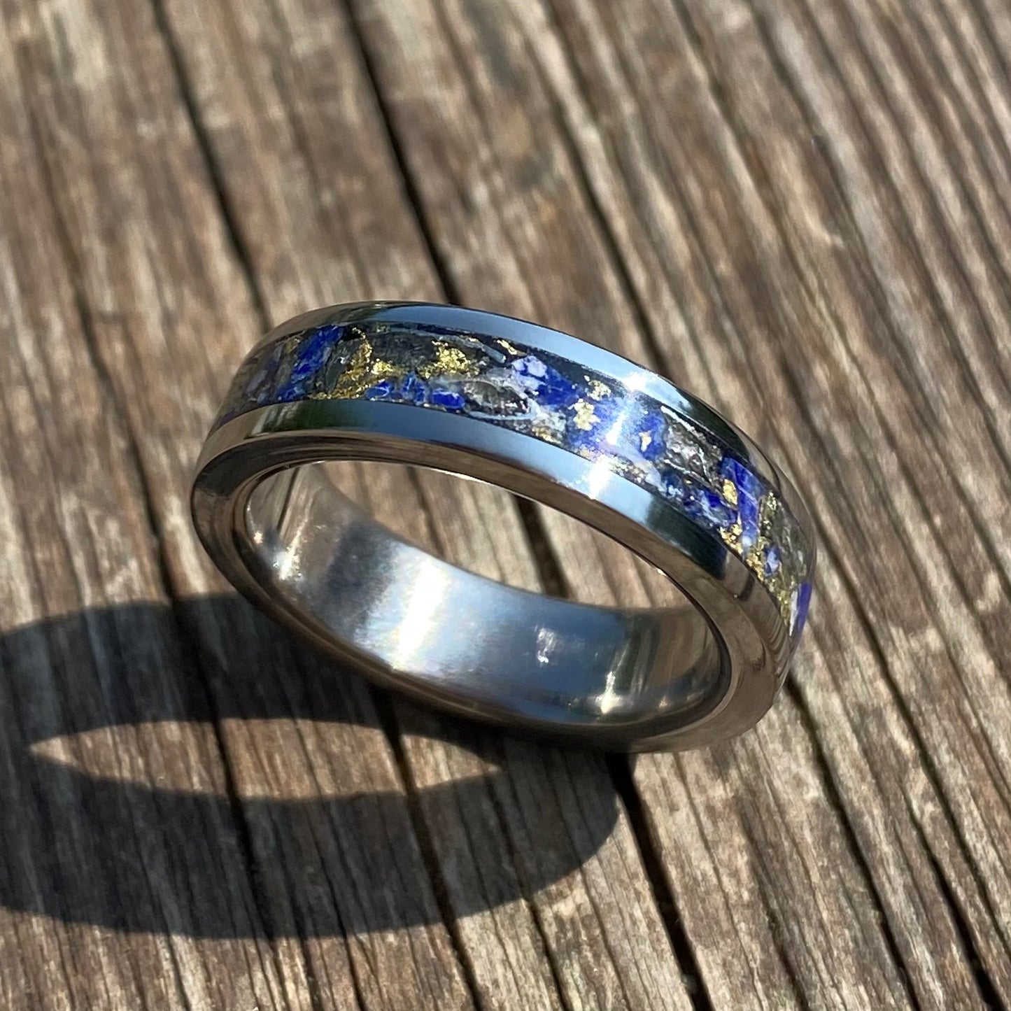 Anello di Meteorite, Lapislazzuli, Foglia Oro e Titanio