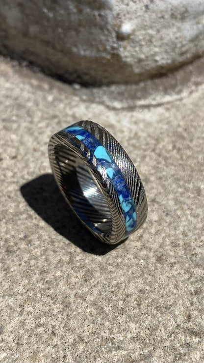 Damascus Steel and Lapis Lazuli ring with side inlay