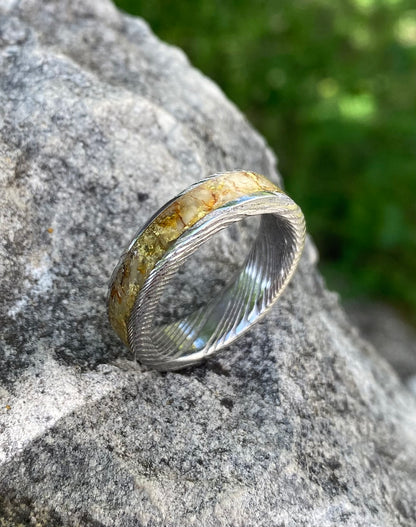 Ring of Damascus Steel, Amber and Gold Leaf