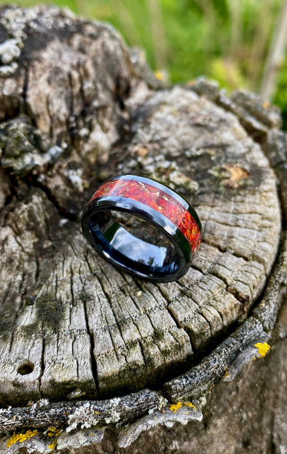 Anello di Ceramica Nera, Opale "Crimson" e trucioli di Mokume Gane