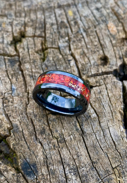 Anello di Ceramica Nera, Opale "Crimson" e trucioli di Mokume Gane