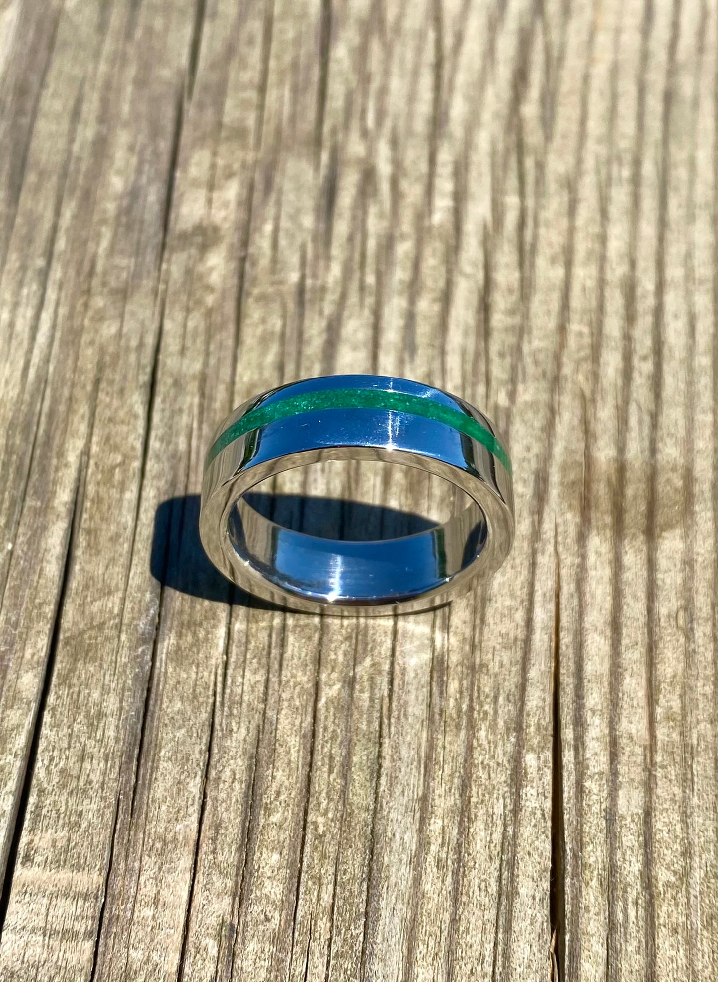 Green Jade ring with side inlay