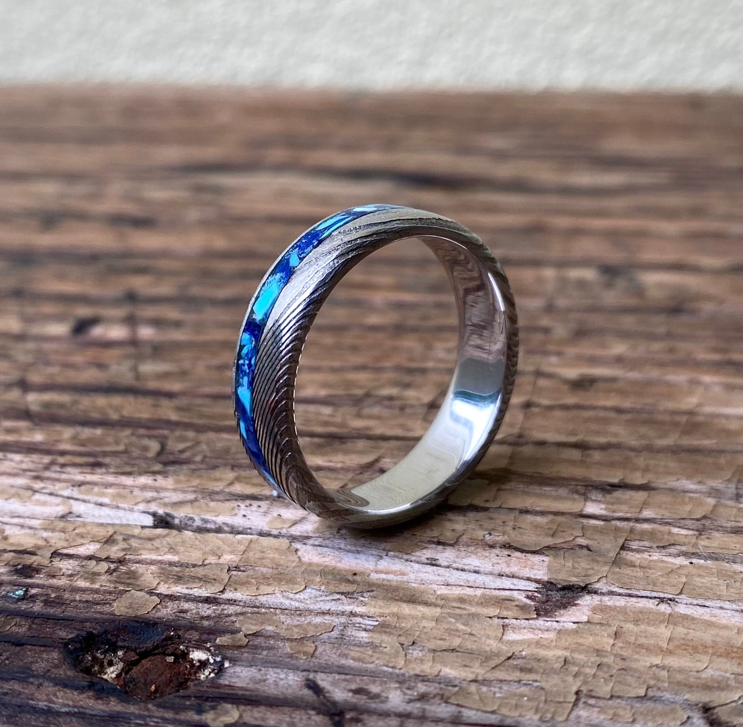 Damascus Steel and Lapis Lazuli ring with side inlay