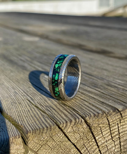 Anello di Acciaio Damasco e Giada Verde