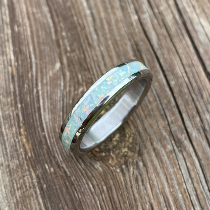Anello di Opale "Pearl White" e Titanio / Acciaio Inox