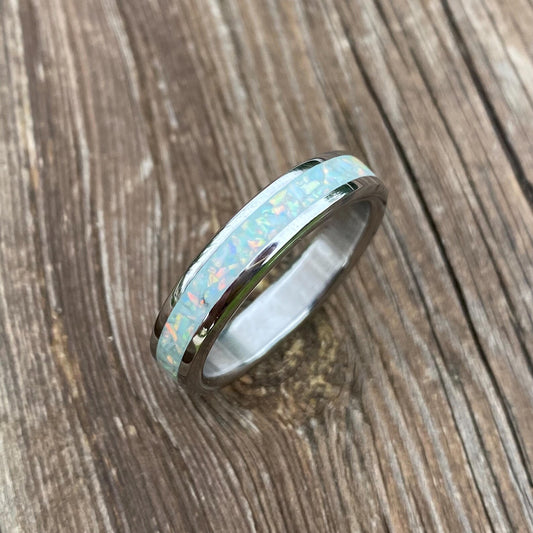 Anello di Opale "Pearl White" e Titanio / Acciaio Inox